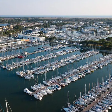 Апартаменты Le Cosy Les Pieds Dans L'eau